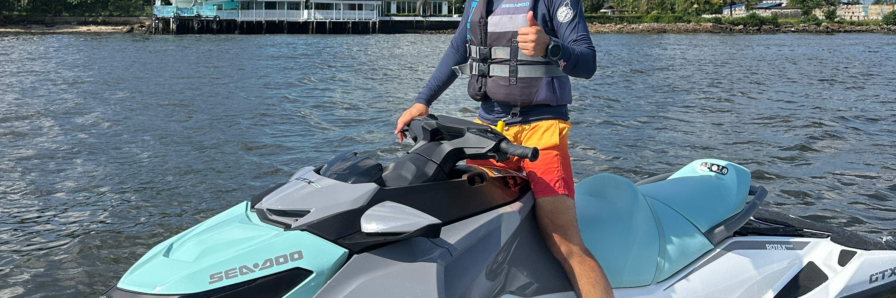 una plataforma en el mar 