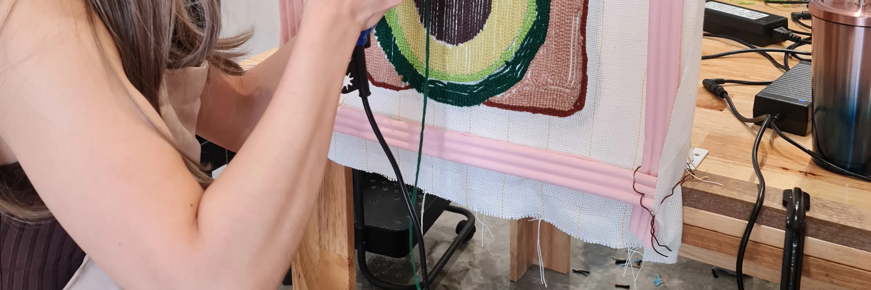 簇绒车间