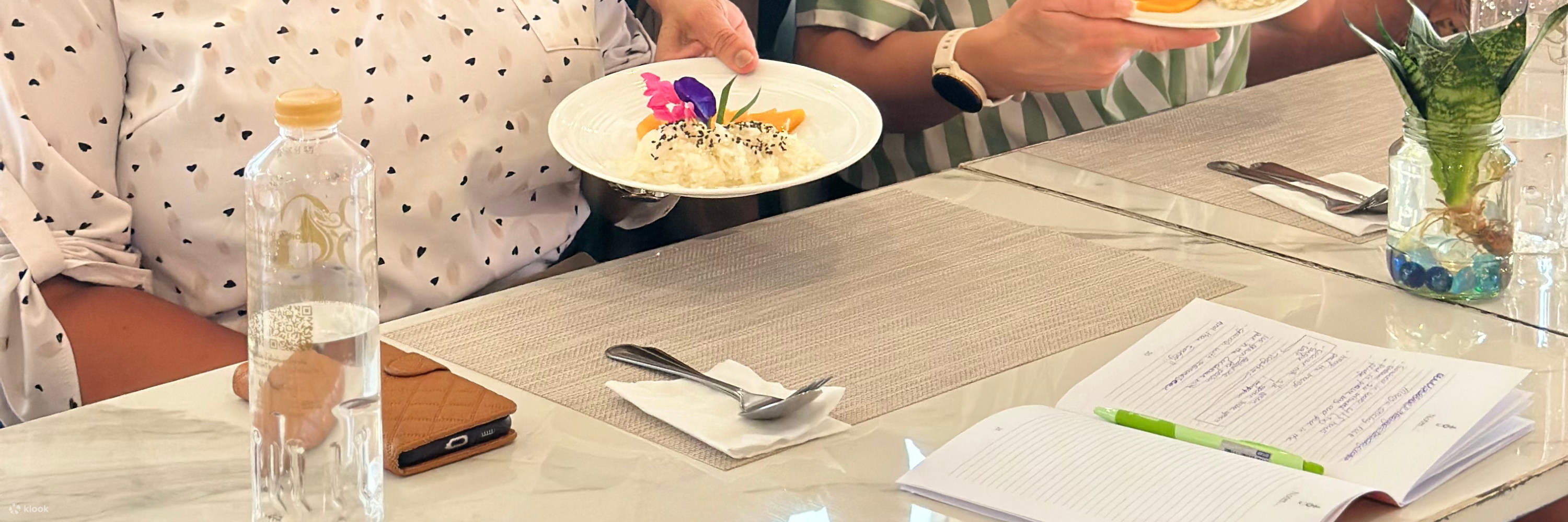 Lớp học nấu ăn Thái đích thực tại SBG Cooking ở Phuket, Patong