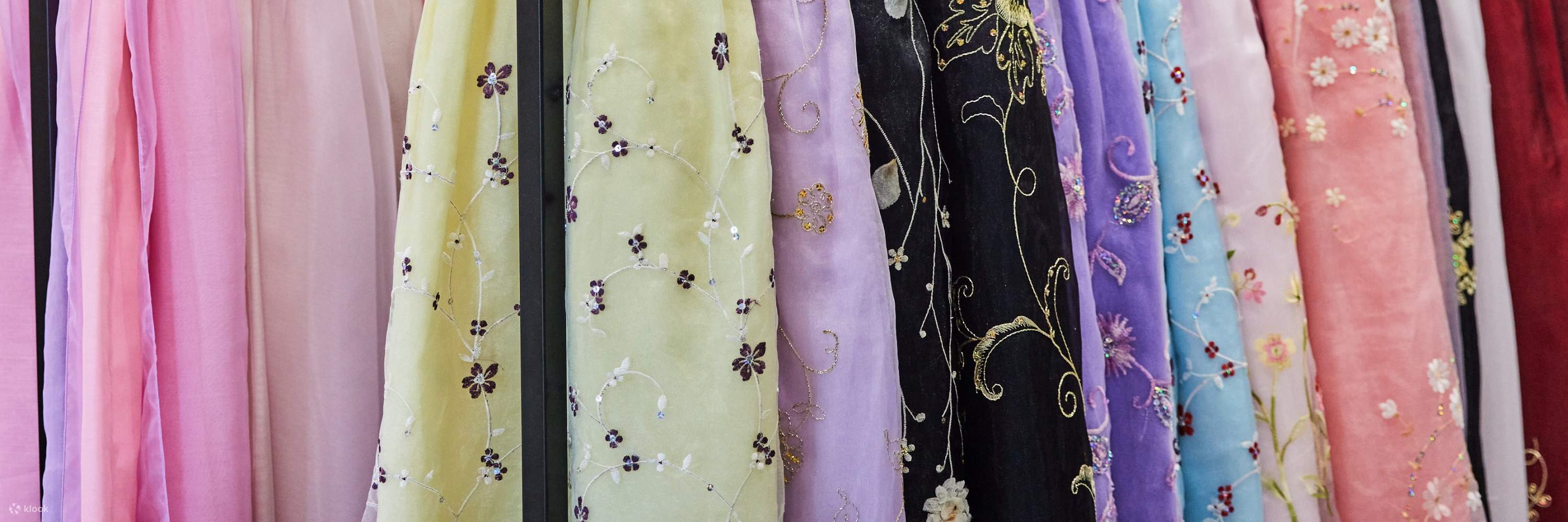 Penyewaan Seohwa Hanbok di Gyeongbokgung