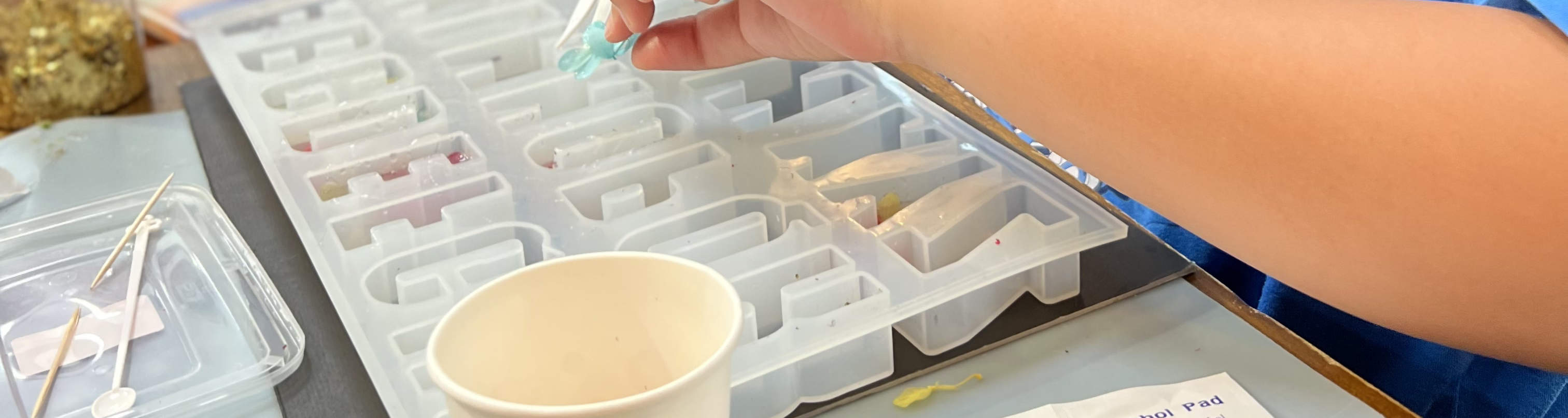 Clase de artesanía - Taller de luz nocturna con alfabeto de cristal ｜ Taller de llavero con alfabeto de cristal ｜ Causeway Bay