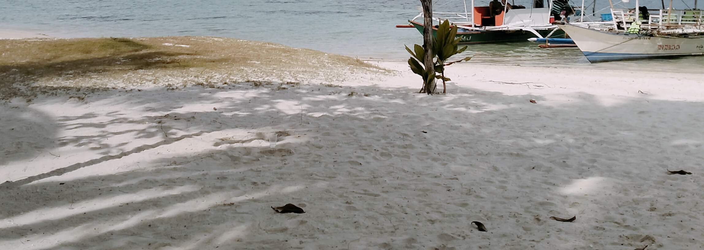 在白色沙灘上，無論是沙洲還是島嶼，都是放鬆身心、享受日光浴的絕佳方式！