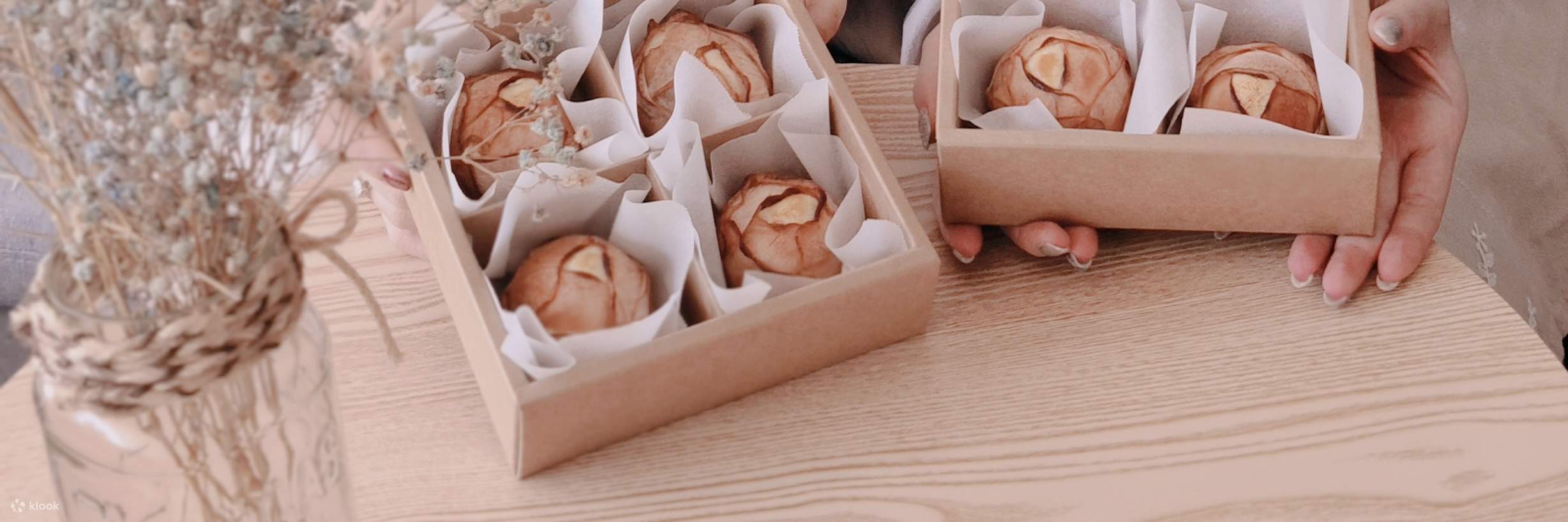 Gâteau pomme, rose et jaune d'œuf