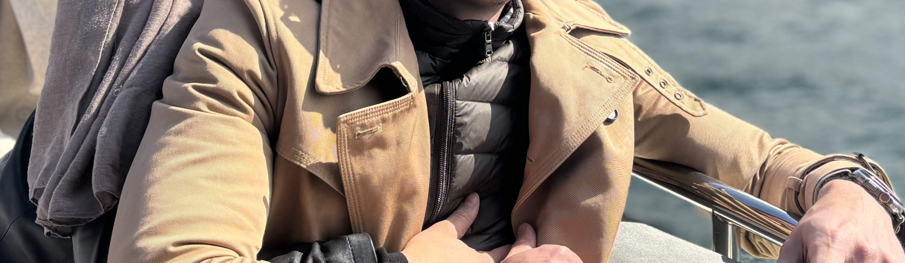 夕阳游艇巡航：美酒、音乐、小吃与趣味知识