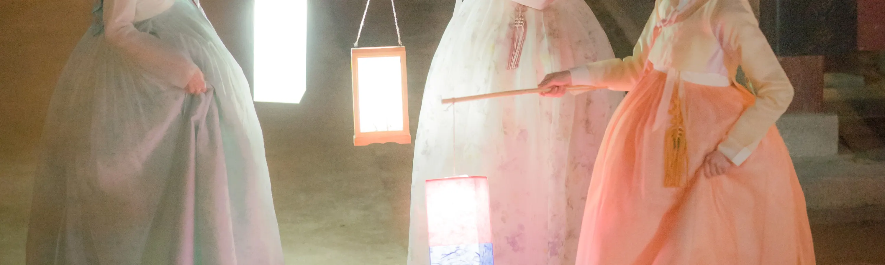 夜间宫殿漫步