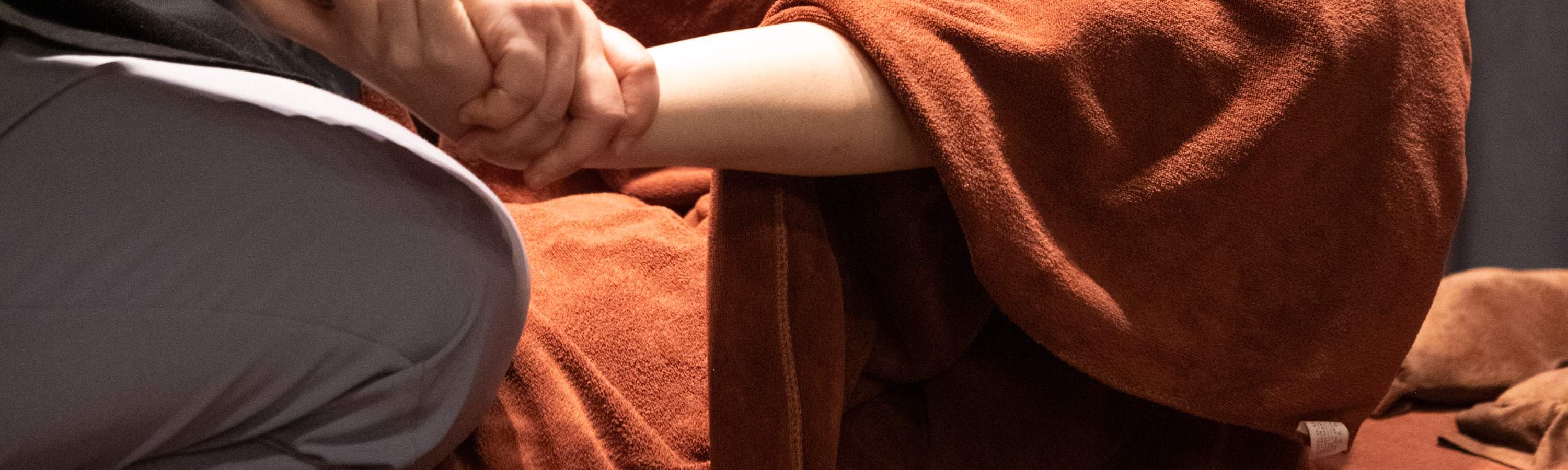 雁月中醫綜合中心 (Ngan Yuet Health,hk spa)、養生中泰式マッサージ、タイ式マッサージ