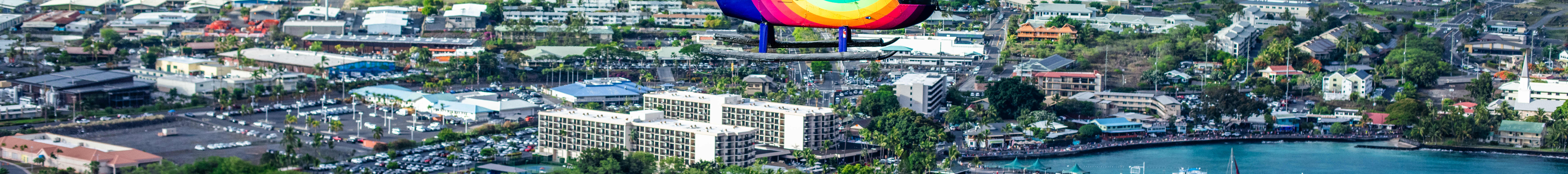 コハラコースト 火山と滝を巡る90分ヘリコプターツアー - ドアあり／なし