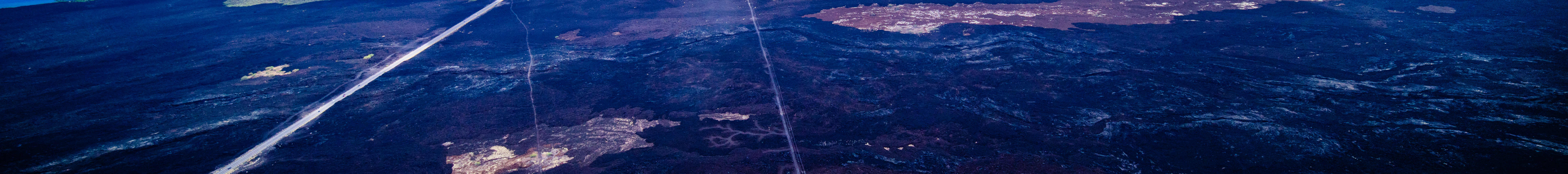 コハラコースト 火山と滝を巡る90分ヘリコプターツアー - ドアあり／なし