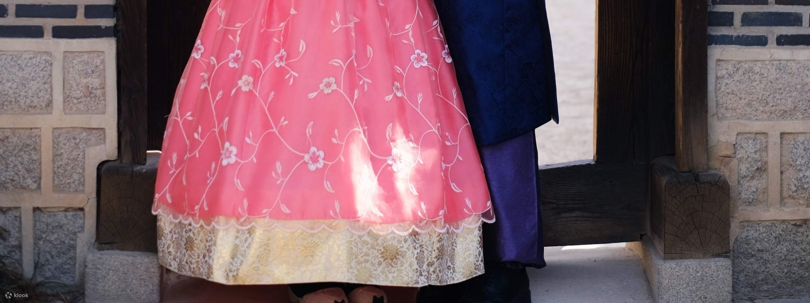 So sieht ein Herren-Hanbok in der Kategorie Luxus-Hanbok aus.