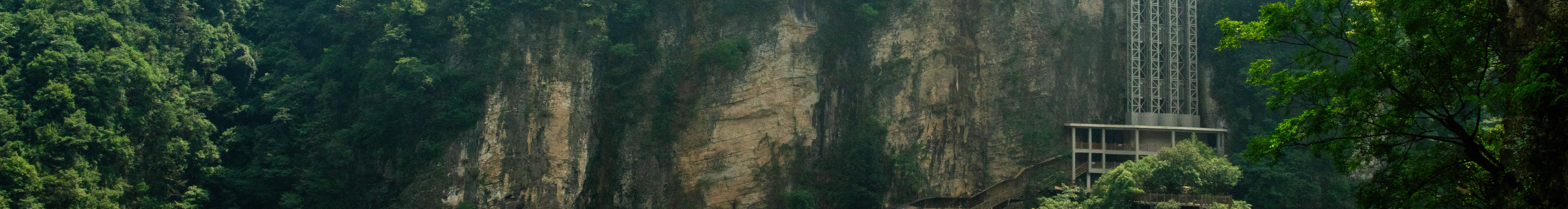 Wulingyuan & Grand Canyon Glasbrücke – Tagescharter (inklusive Abholung vom Flughafen/Bahnhof)