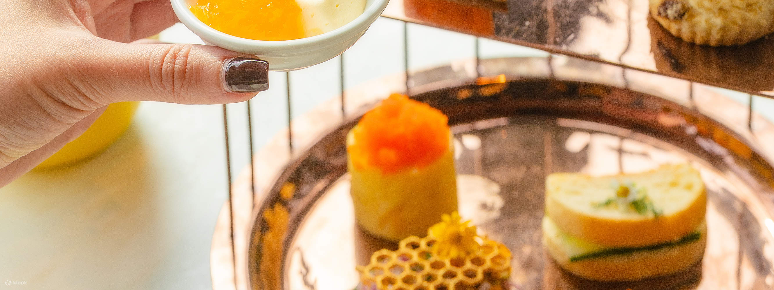 曼谷素坤逸凱悅飯店大廳酒廊下午茶