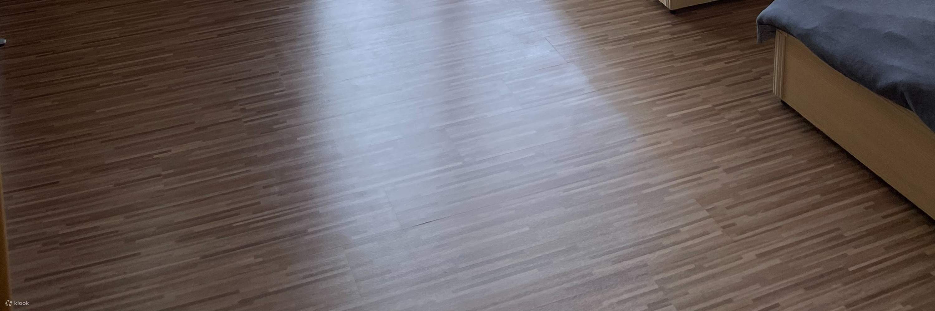 Маленький красивый кемпинг