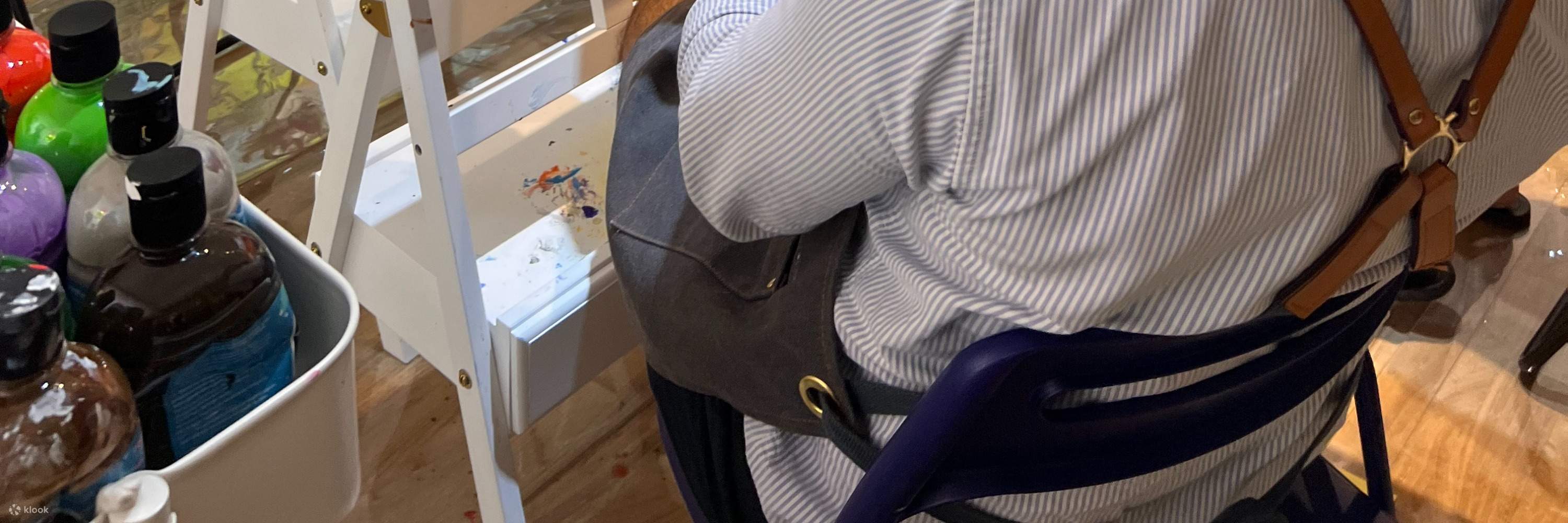 Rica Art Space - Acrylic art jamming workshop｜Texture painting workshop｜Art & Wine｜Wan Chai