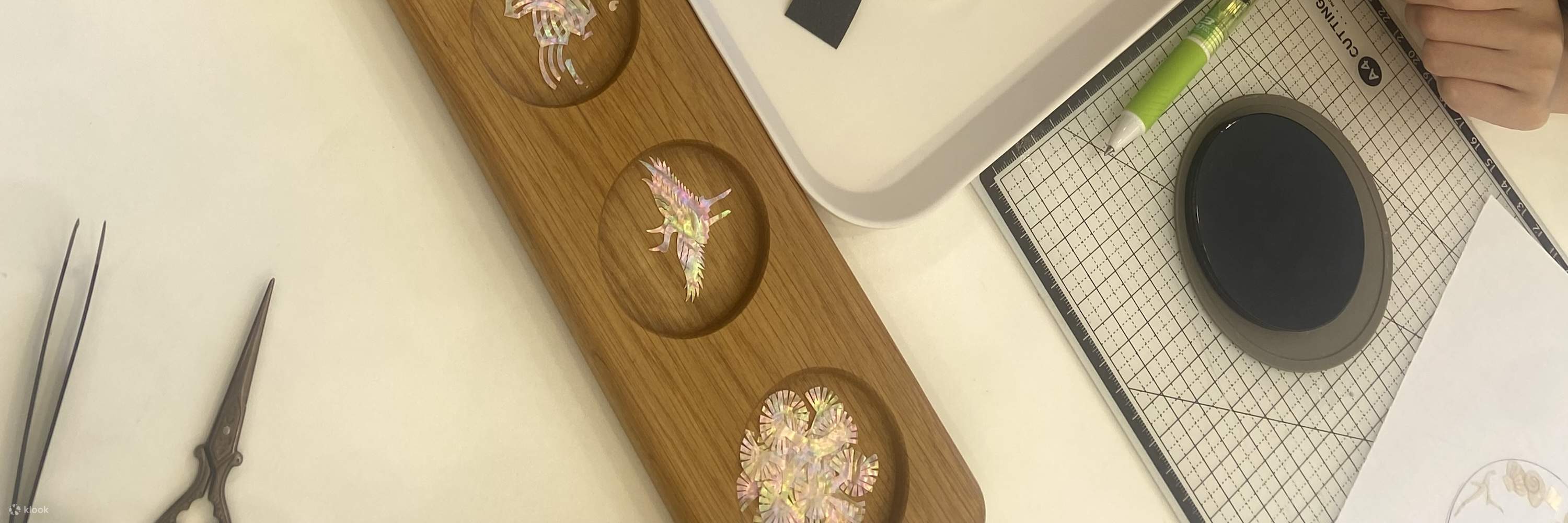 Trải nghiệm làm đồ thủ công Bojagi & xà cừ ở Jeju