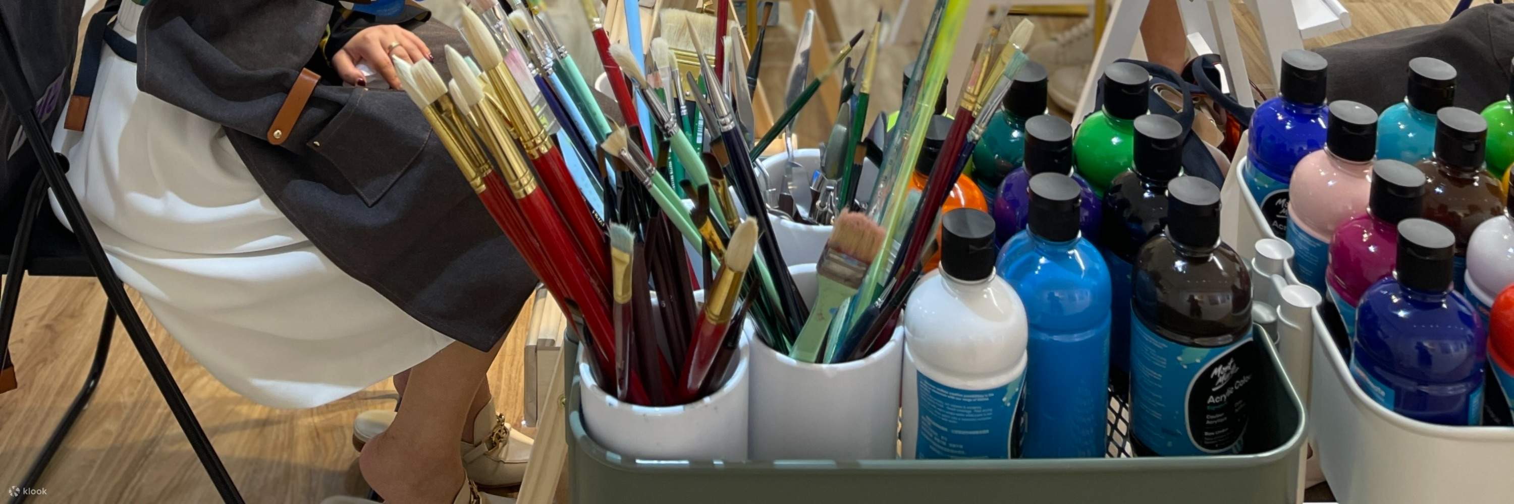 Rica Art Space - Lokakarya jamming seni akrilik｜Lokakarya lukisan tekstur｜Seni & Anggur｜Wan Chai