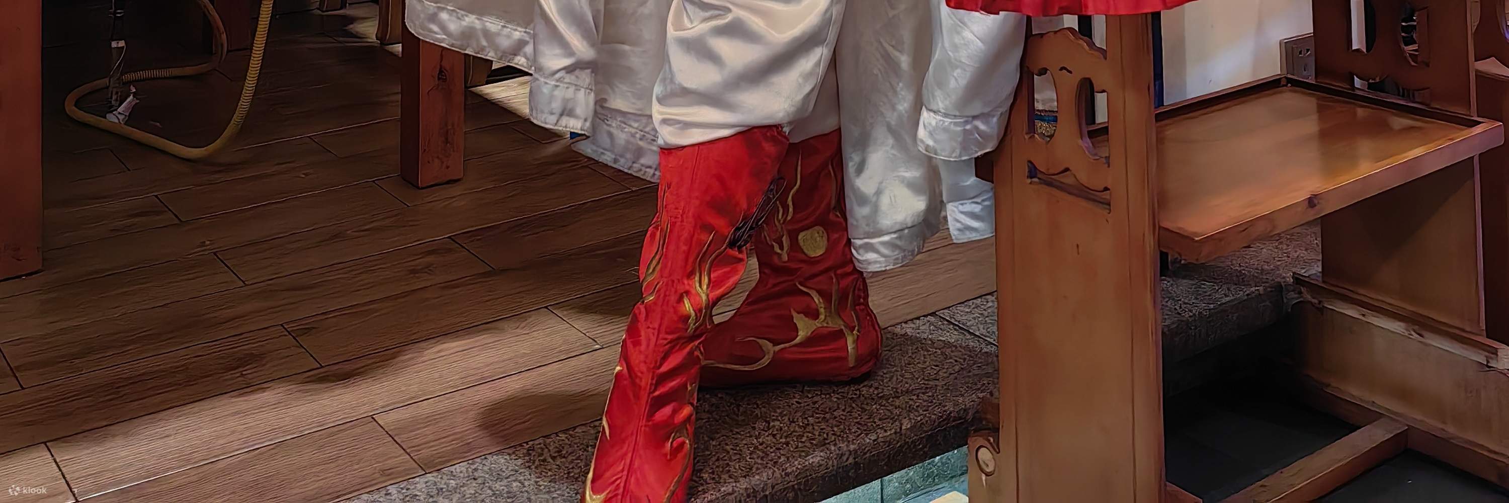 Potrete anche assistere a spettacoli di cambio maschera ogni sera.