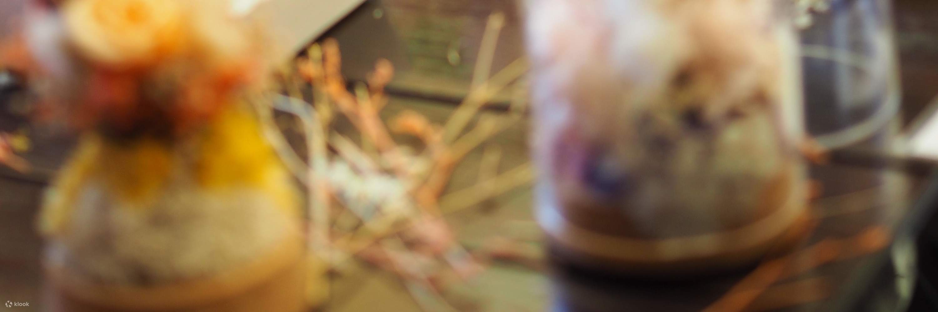 Atelier de dôme de fleurs préservées à Singapour par J2 Terrarium