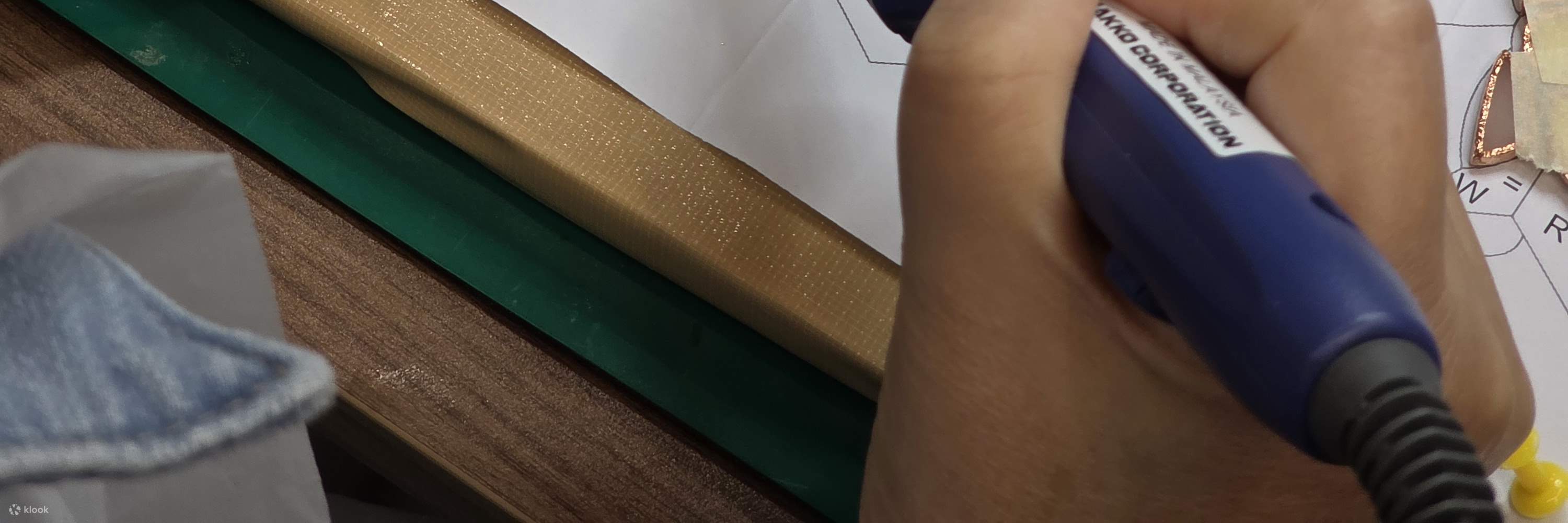 Мастер-класс по пайке витражей в Сингапуре