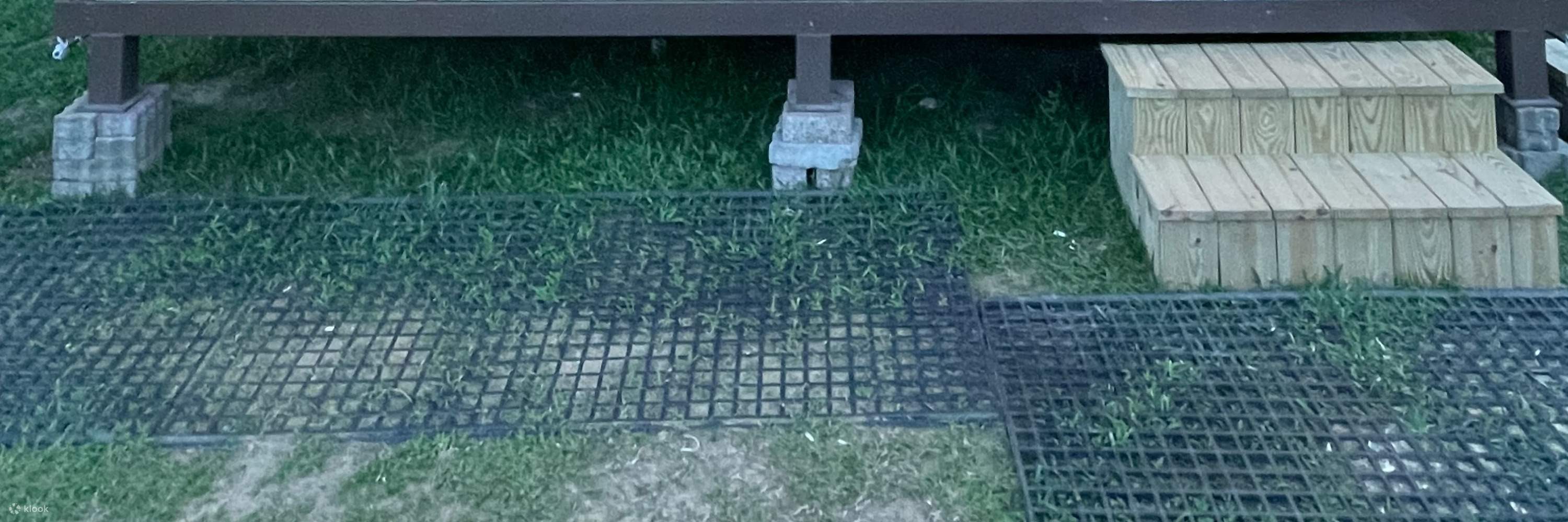 Маленький красивый кемпинг