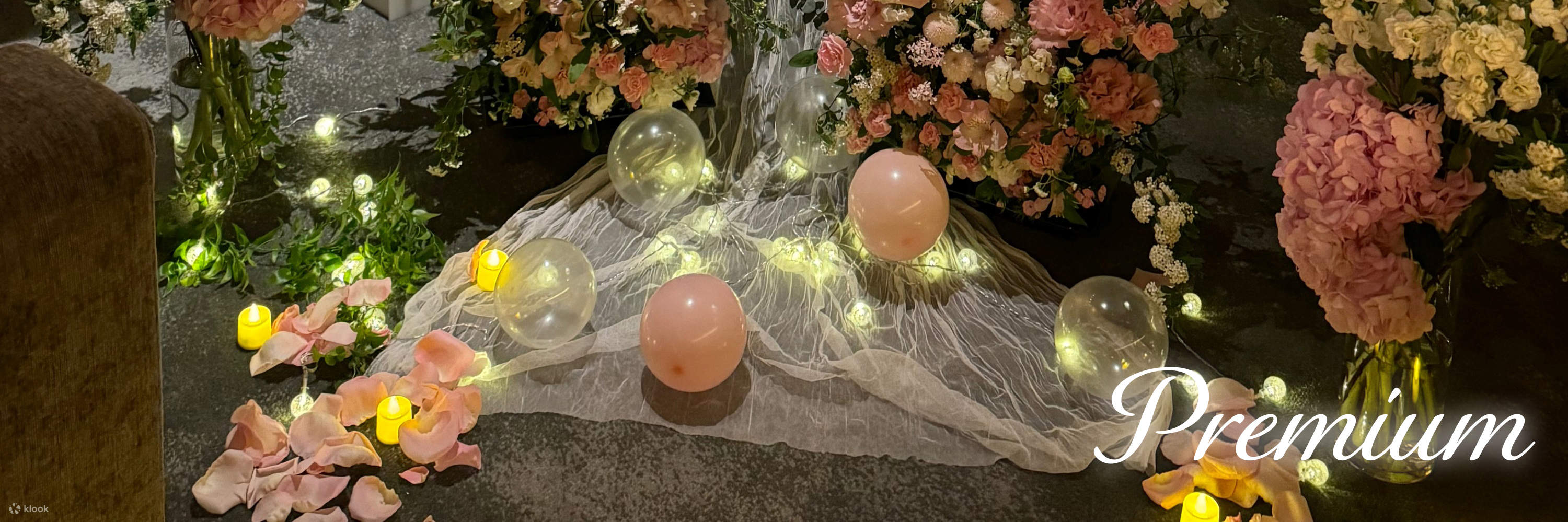 Looking for the most luxurious flower setup Premium covers it all at once