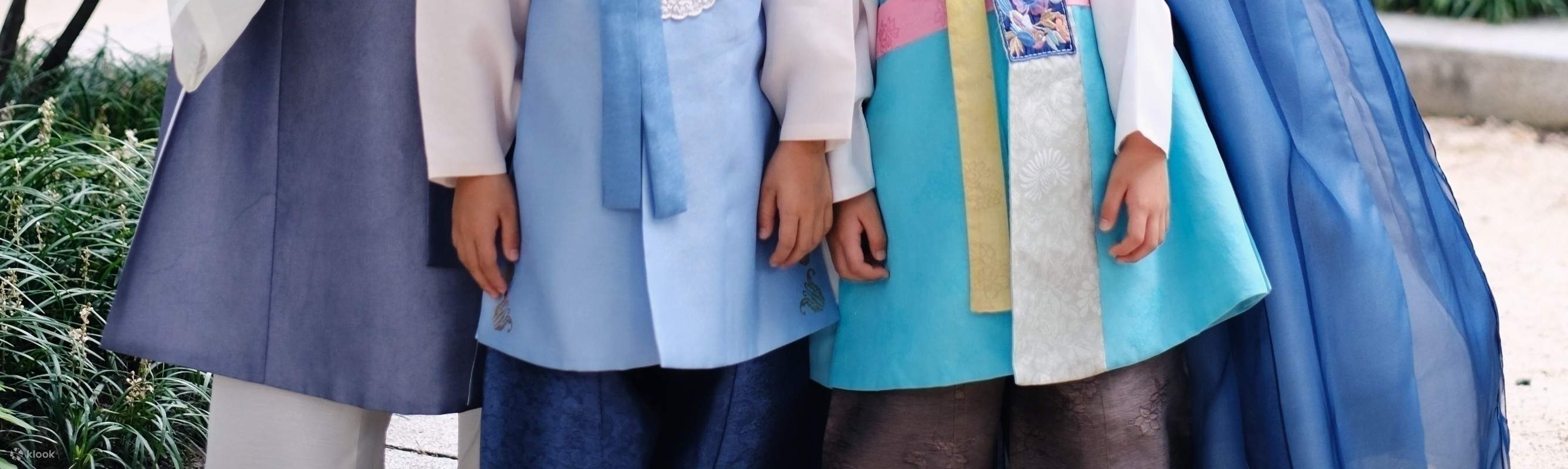 我們的兒童韓服系列從1歲嬰兒的尺碼開始。如需兒童韓服，請選擇“奢華韓服”類別。