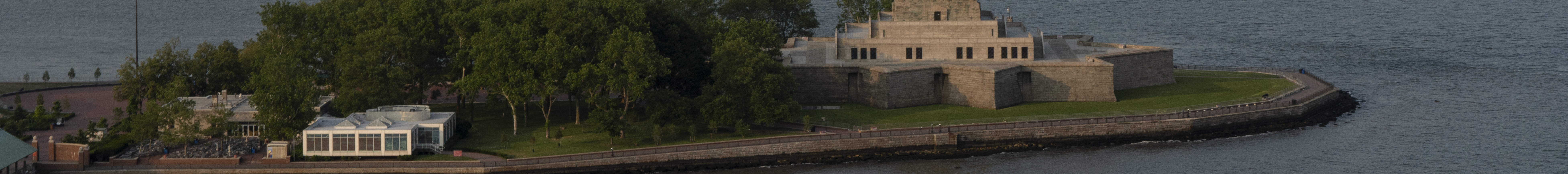 Esplora il porto di New York e l'iconica Statua della Libertà da un elicottero