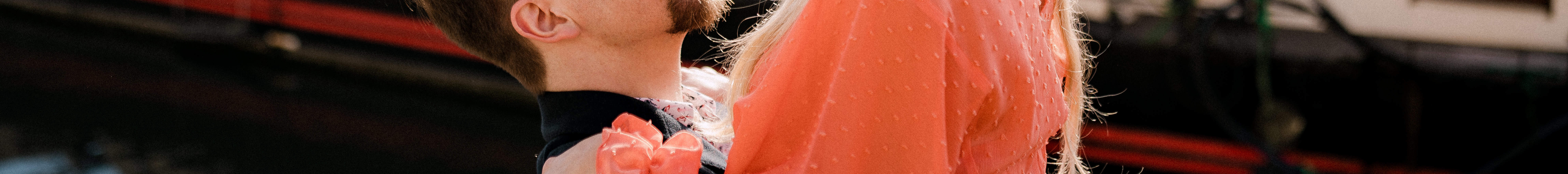 ช่างภาพมืออาชีพในปารีส - บริการถ่ายภาพรอบ หอไอเฟล