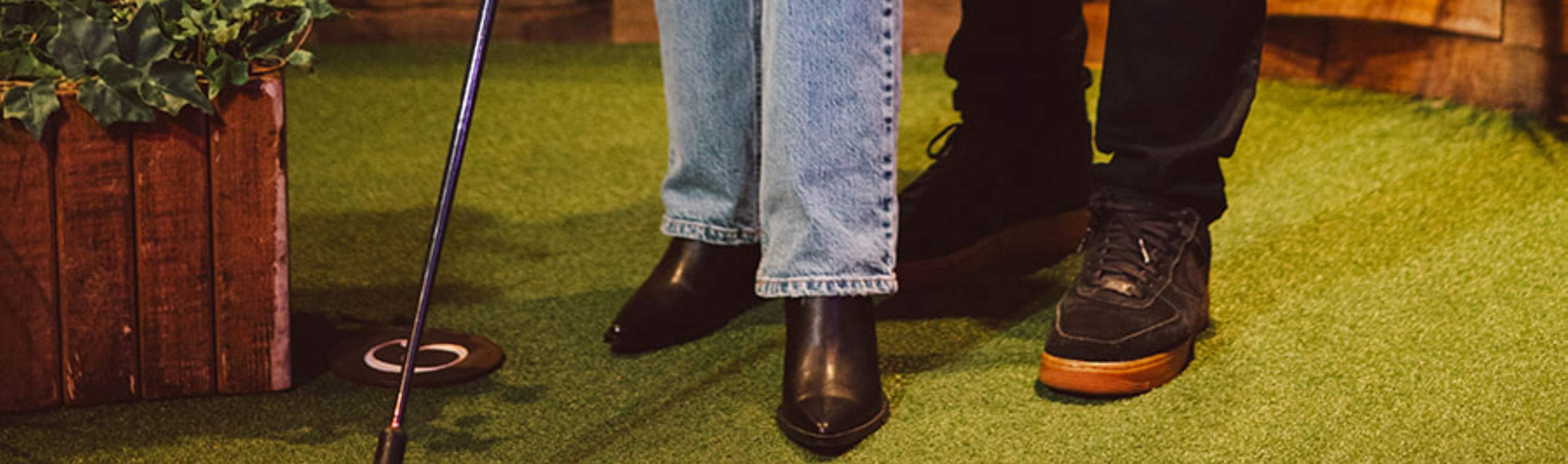 Golf, Bocadillos y Bebidas en Swingers Crazy Golf Dubái