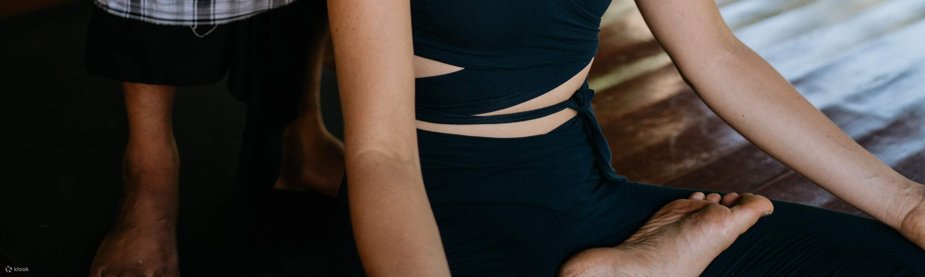 在我们的“疗愈一日”套餐中，您可以享受私人瑜伽课程和颂钵音疗，沉浸在宁静之中。这种正念运动与舒缓振动的和谐融合将使您的身体焕发活力，平静您的心灵。