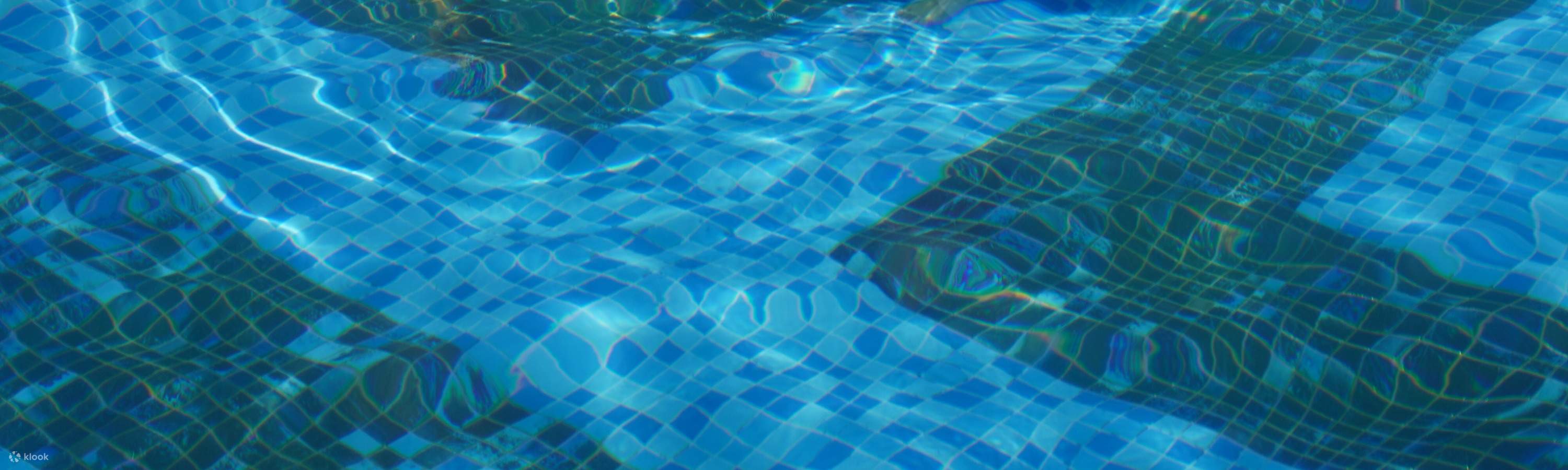 Desayuno Flotante En Piscina Infinita En Wyndham Danang Golden Bay