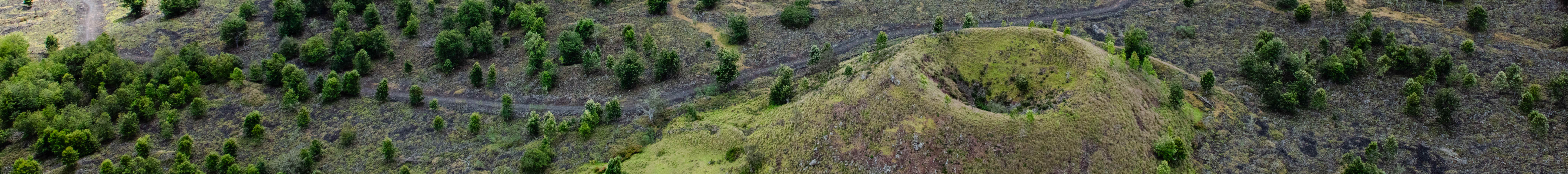 コハラコースト 火山と滝を巡る90分ヘリコプターツアー - ドアあり／なし