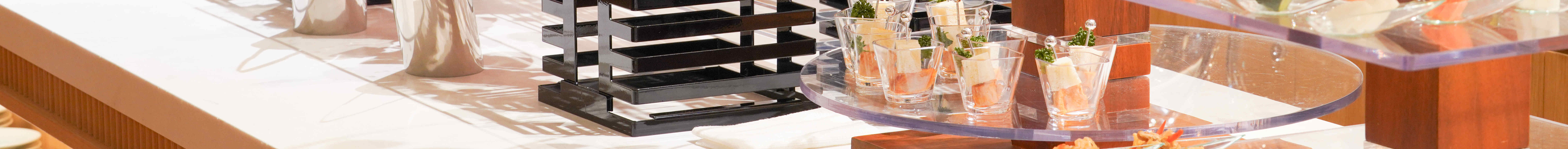 บริการแช่ออนเซ็นที่ Senkyaku Banrai Toyosu Manyo Club ในโตเกียว 