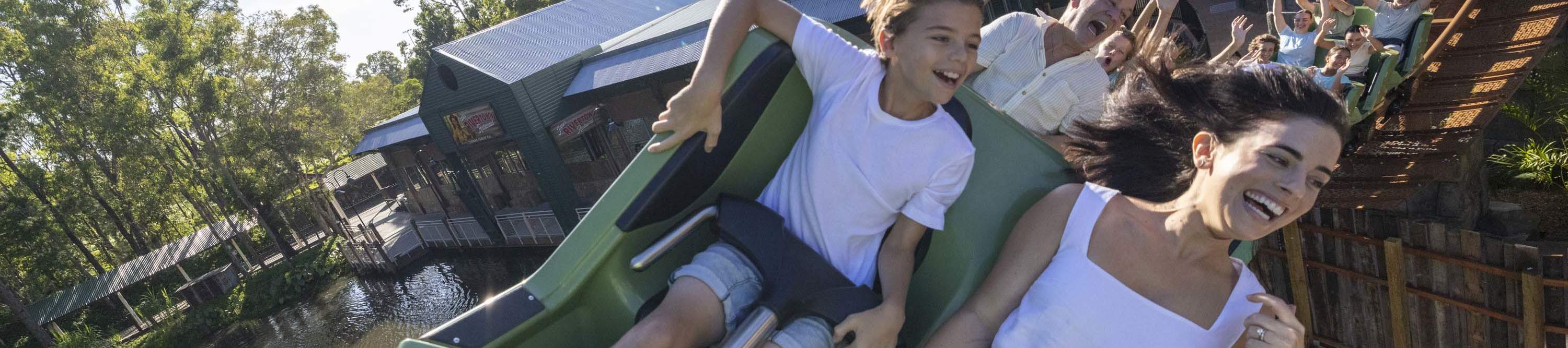 บัตรเข้าสวนสนุกดรีมเวิลด์ - เครื่องเล่นรถไฟเหาะ