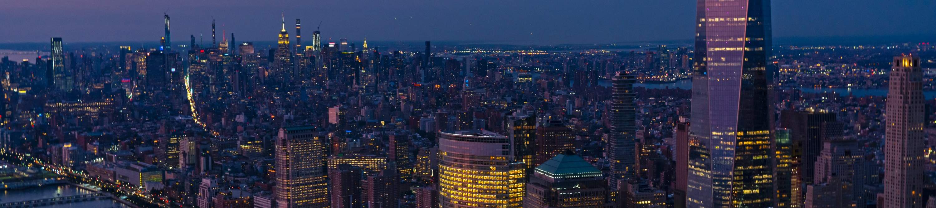 Nikmati cahaya bandar New York yang mempesonakan semasa pengembaraan helikopter yang mengujakan