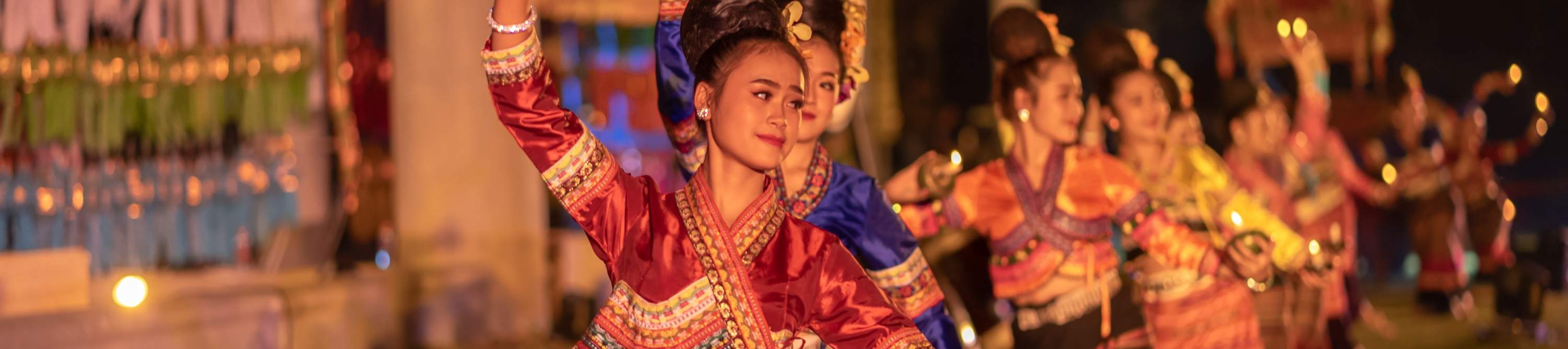 Pertunjukan tradisional thailand utara
