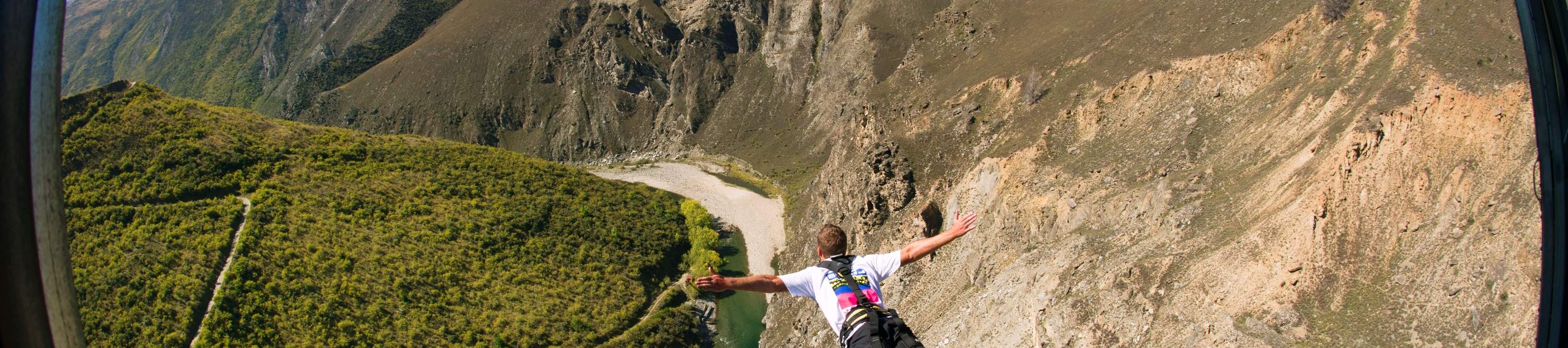 Toàn cảnh nhảy Bungy từ trên cao