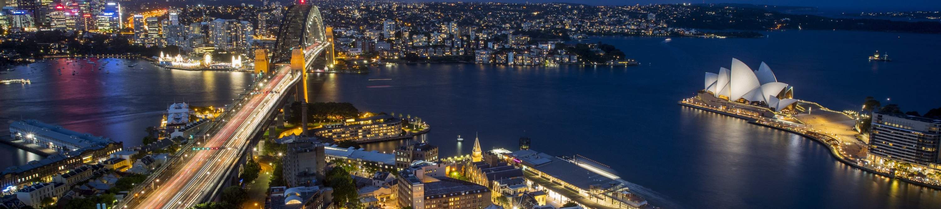 Ammira le luci scintillanti di Circular Quay da una spettacolare prospettiva aerea
