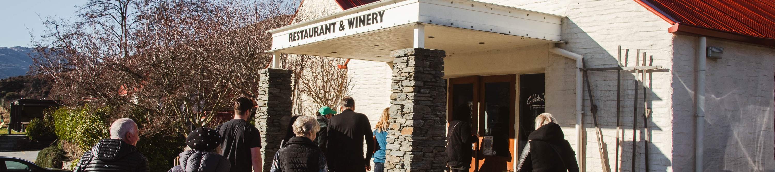 kunjungan ke kilang anggur