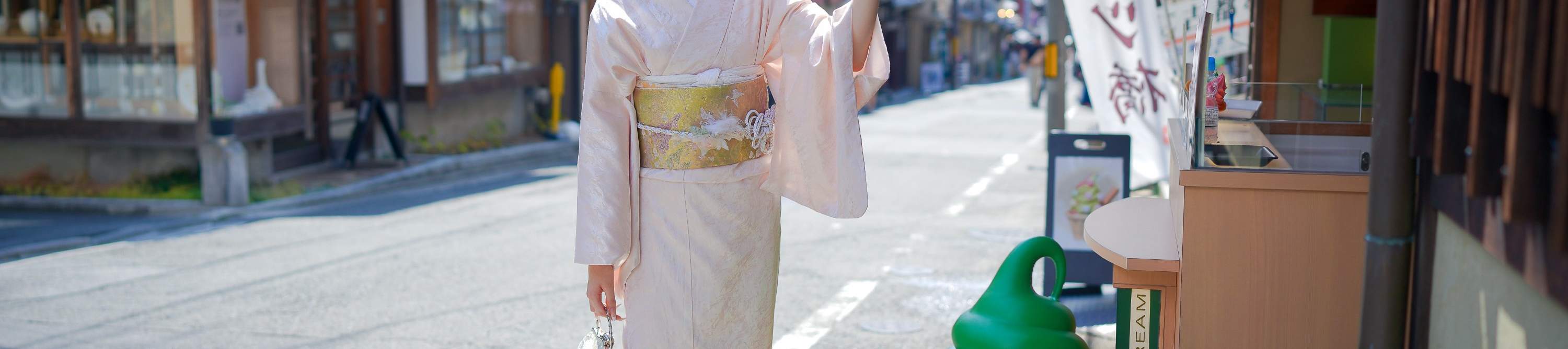 Kyoto: Personalized Commemorative Photo Shoot Service