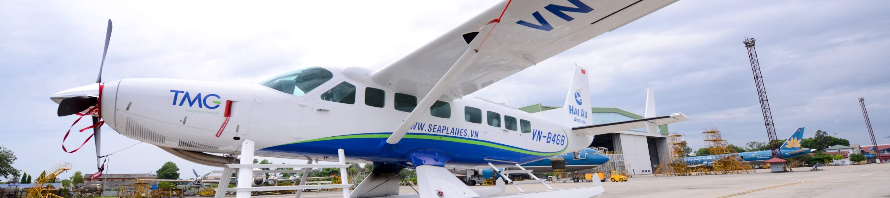 pesawat laut di lapangan terbang