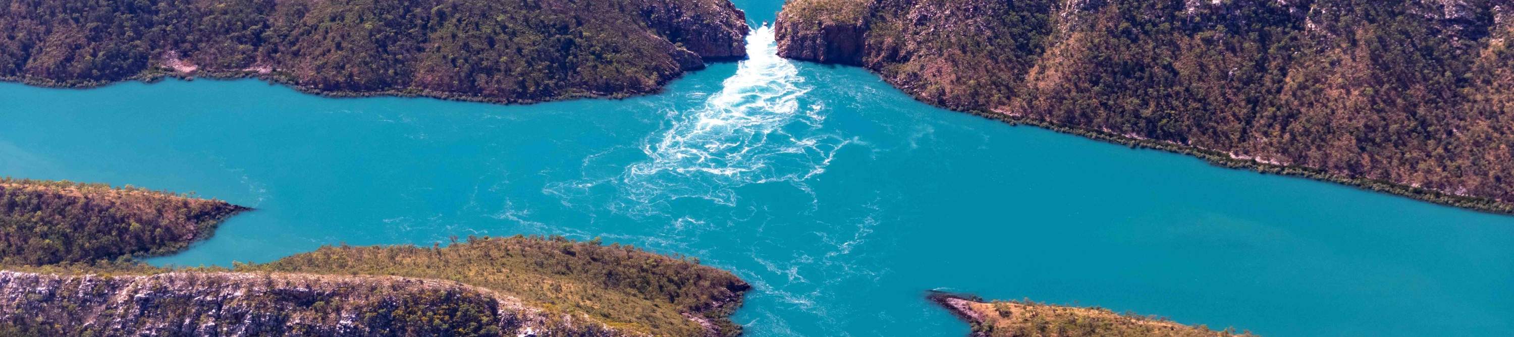 布鲁姆和金伯利飞行之旅，含水平瀑布