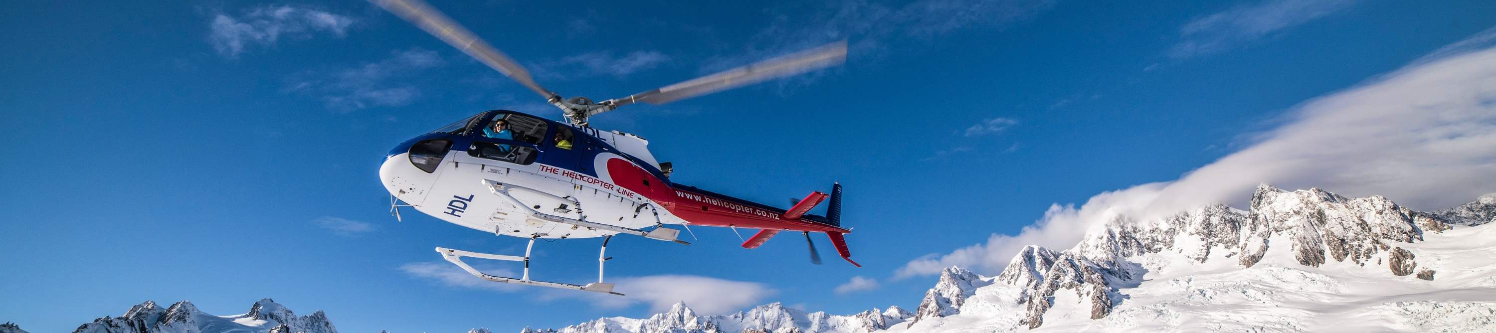 volo sopra le montagne