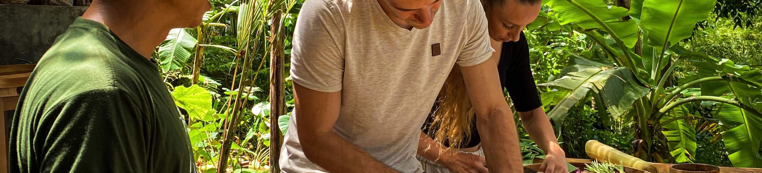 the local chef guide to make delicious balinese foods