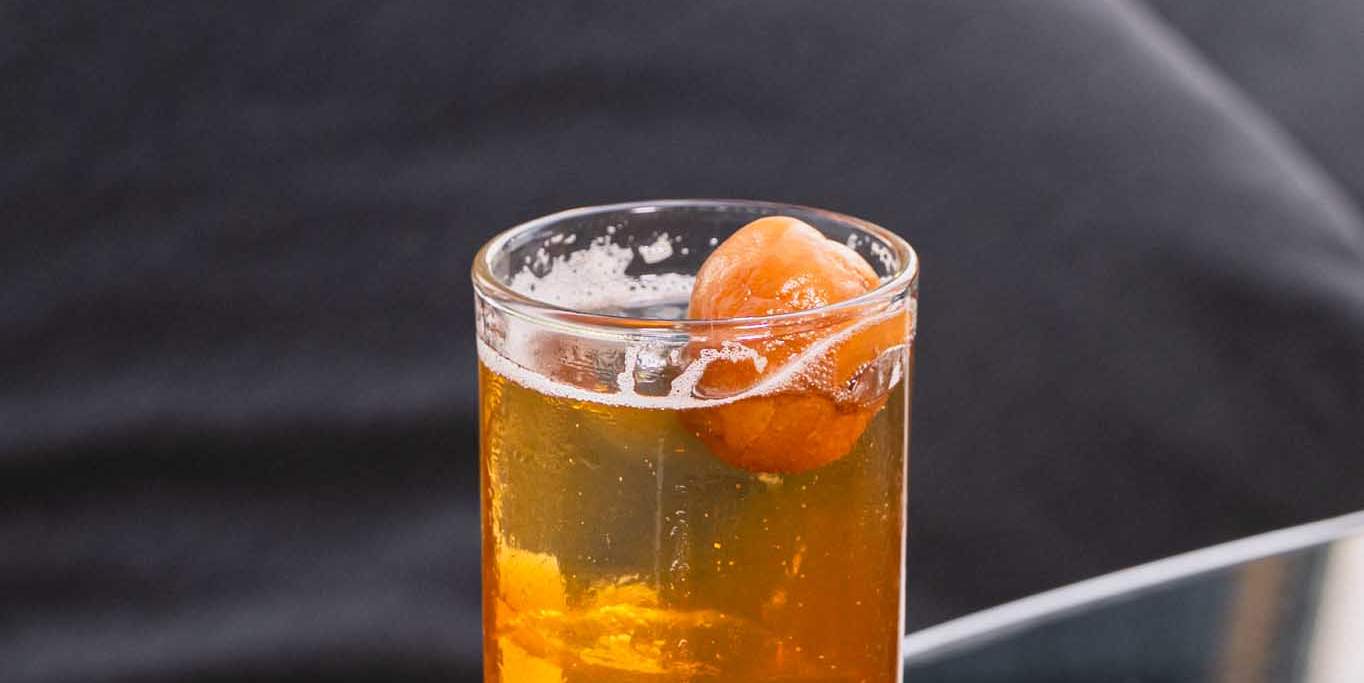 Ресторан и бар на крыше Up & Above в отеле The Okura Prestige Bangkok