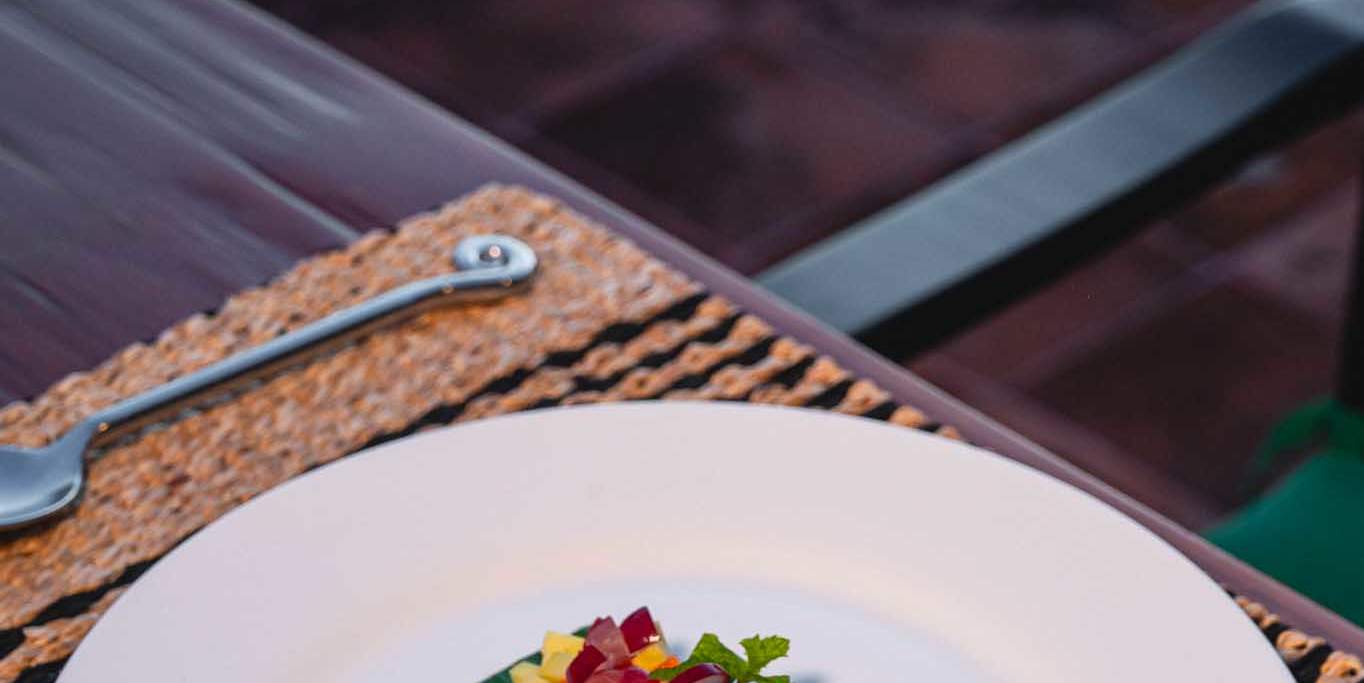 チャクラボンセ・ヴィラズ・リバーサイド・タイ・ダイニング