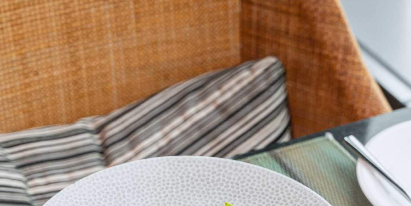 Ресторан и бар на крыше Up & Above в отеле The Okura Prestige Bangkok