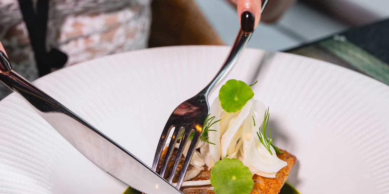 Ресторан и бар на крыше Up & Above в отеле The Okura Prestige Bangkok