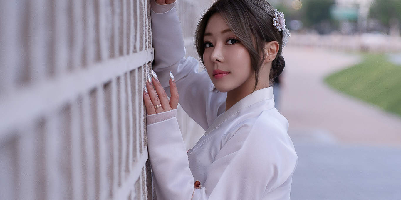 Индивидуальный портрет в ханбоке в Пукчоне – неподвластная времени корейская культура, сохраненная в стиле.