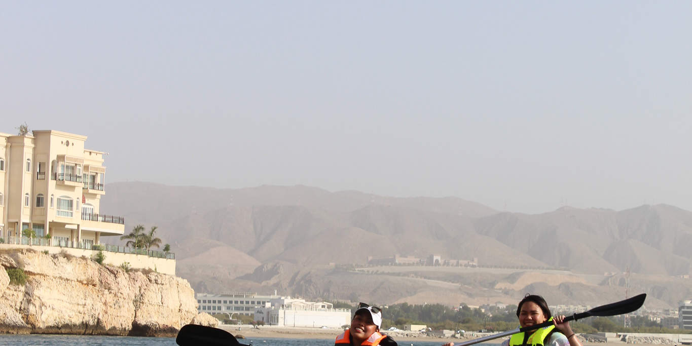 Kayak Matahari Terbenam Muscat 