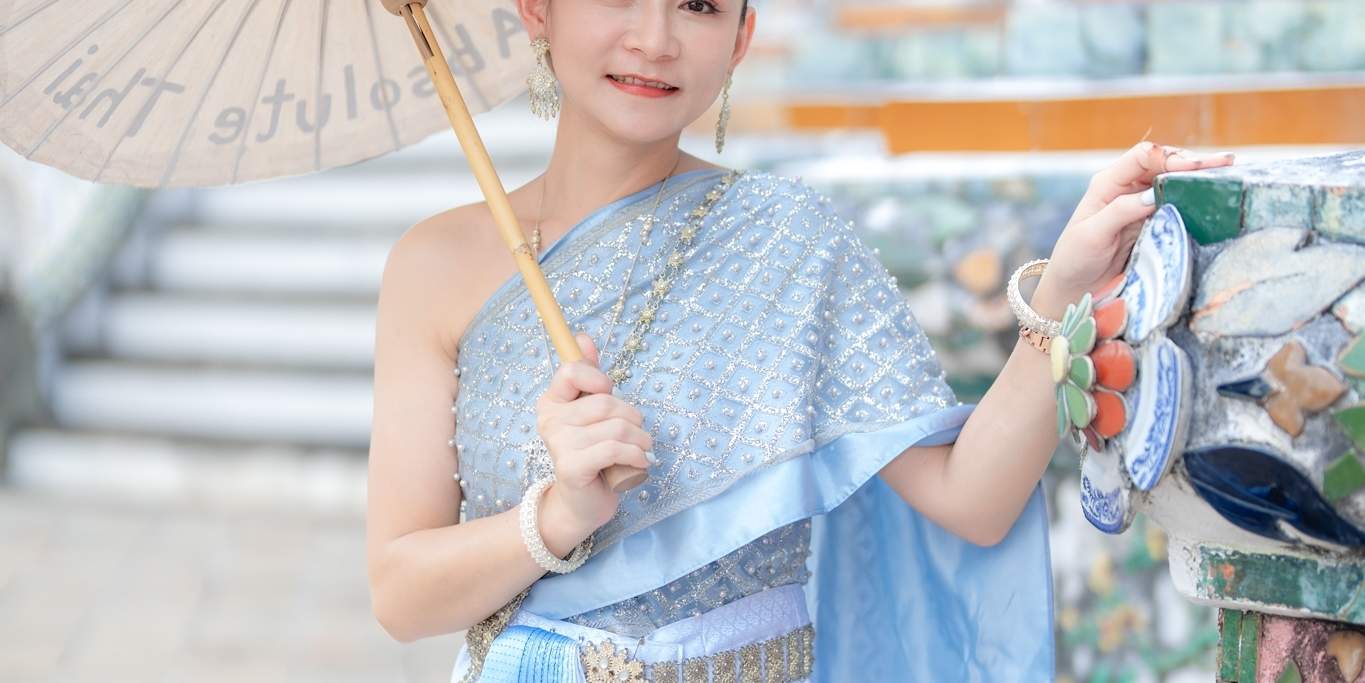 Absolute Thai: Noleggio di Costumi Thai a Bangkok